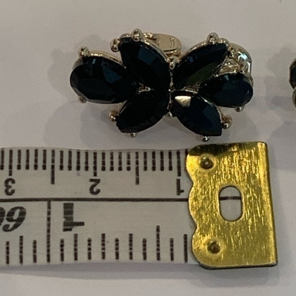 💐JJG signed clip on faceted crystal gold tone - Picture 6 of 7